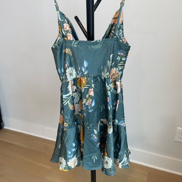 Princess Polly Women's Green Floral Mini Dress Size 4 - Picture 3 of 4